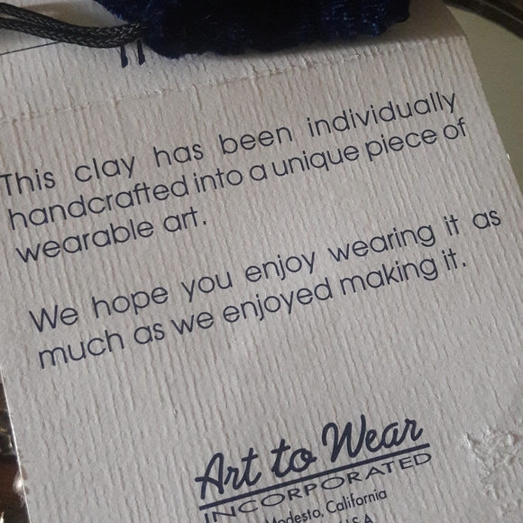 STUNNING, UNWORN "EXCLAYMATIONS, 22 K TRIM BROOCH! - Picture 3 of 13